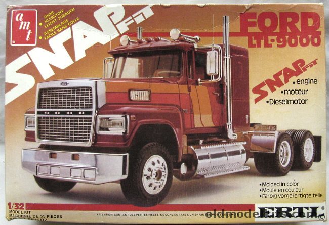 AMT 1/32 Ford CL-9000 Semi Tractor Truck, 6787 plastic model kit